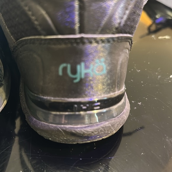 Ryka women’s Black and Green Tenacity Shoes size 8.5 - Picture 5 of 10